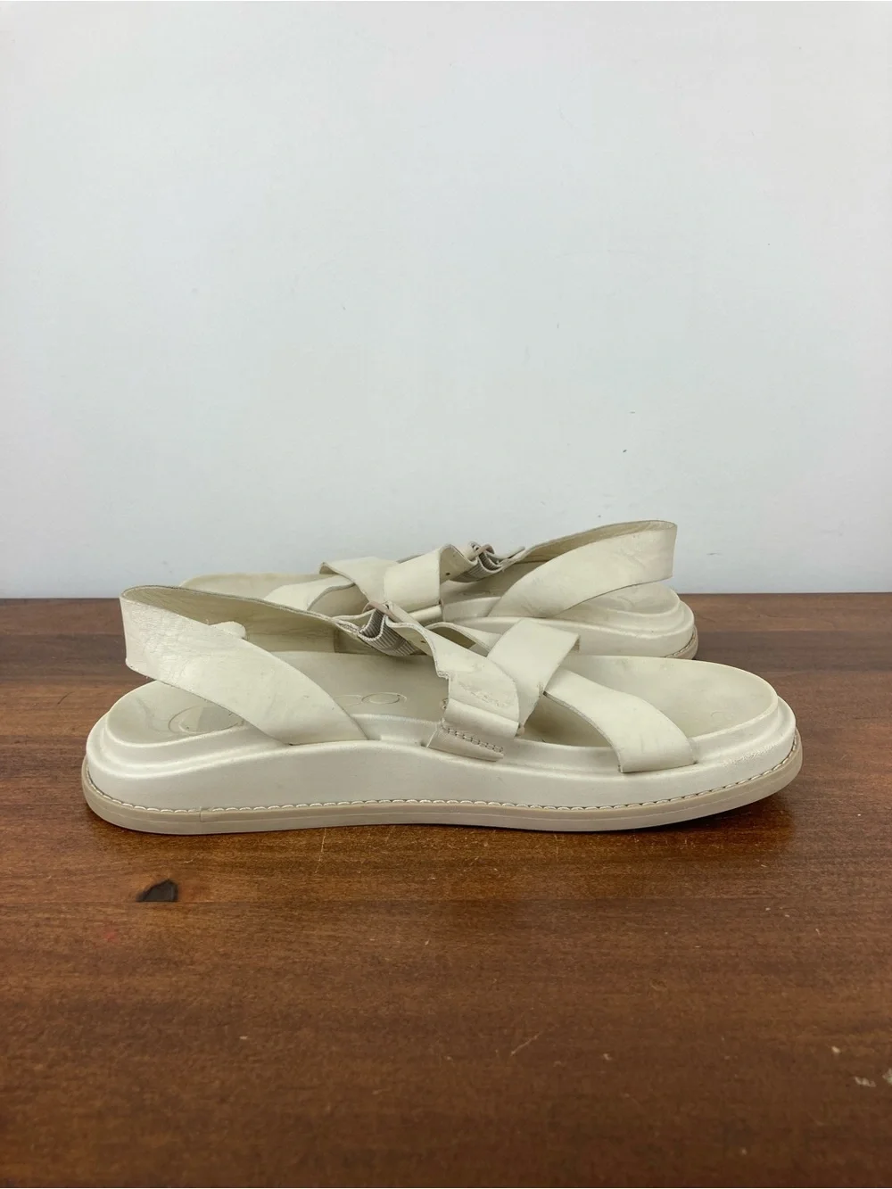 Chaco Townes Mid Form Angora Platform Sandals Ivory Leather Women’s Size 8.